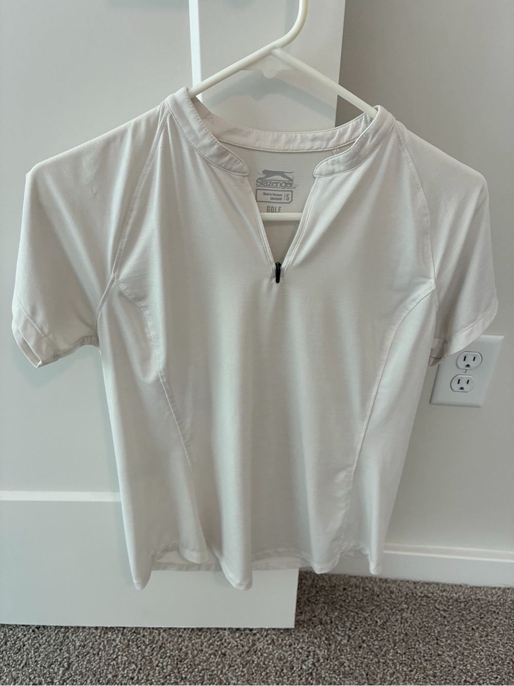 Skechers White Short-Sleeve Zip Golf Top